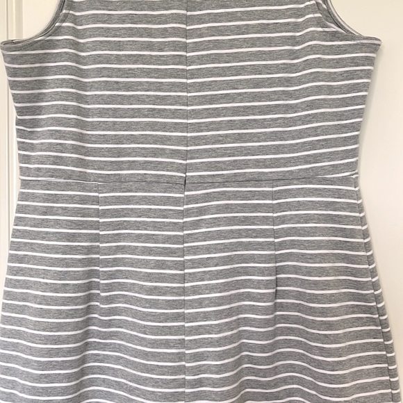 Old Navy Pleated Gray and White Striped Dress - Picture 5 of 7